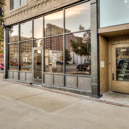 Deluxe Studio In Historic Downtown Building! Бартлсвилл Экстерьер фото